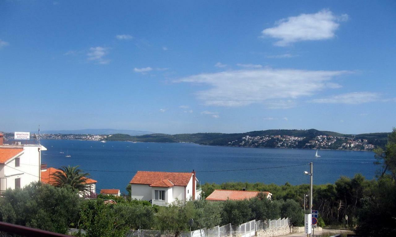 Apartment With Splendid Sea View Trogir Exterior foto